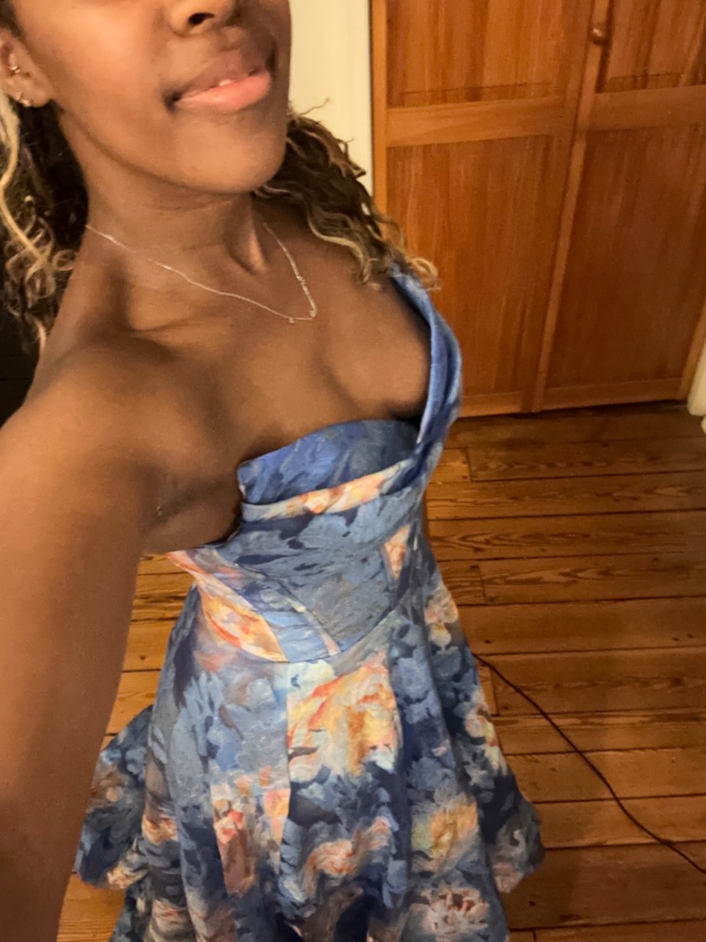 Theia Formal Dress - Picture 3 of 5